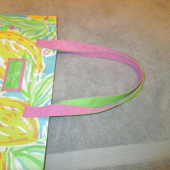 LILLY Pulitzer x ESTEE Lauder BEACH Tote BAG Tropical LEMONS Canvas SHOULDER - Picture 3 of 12